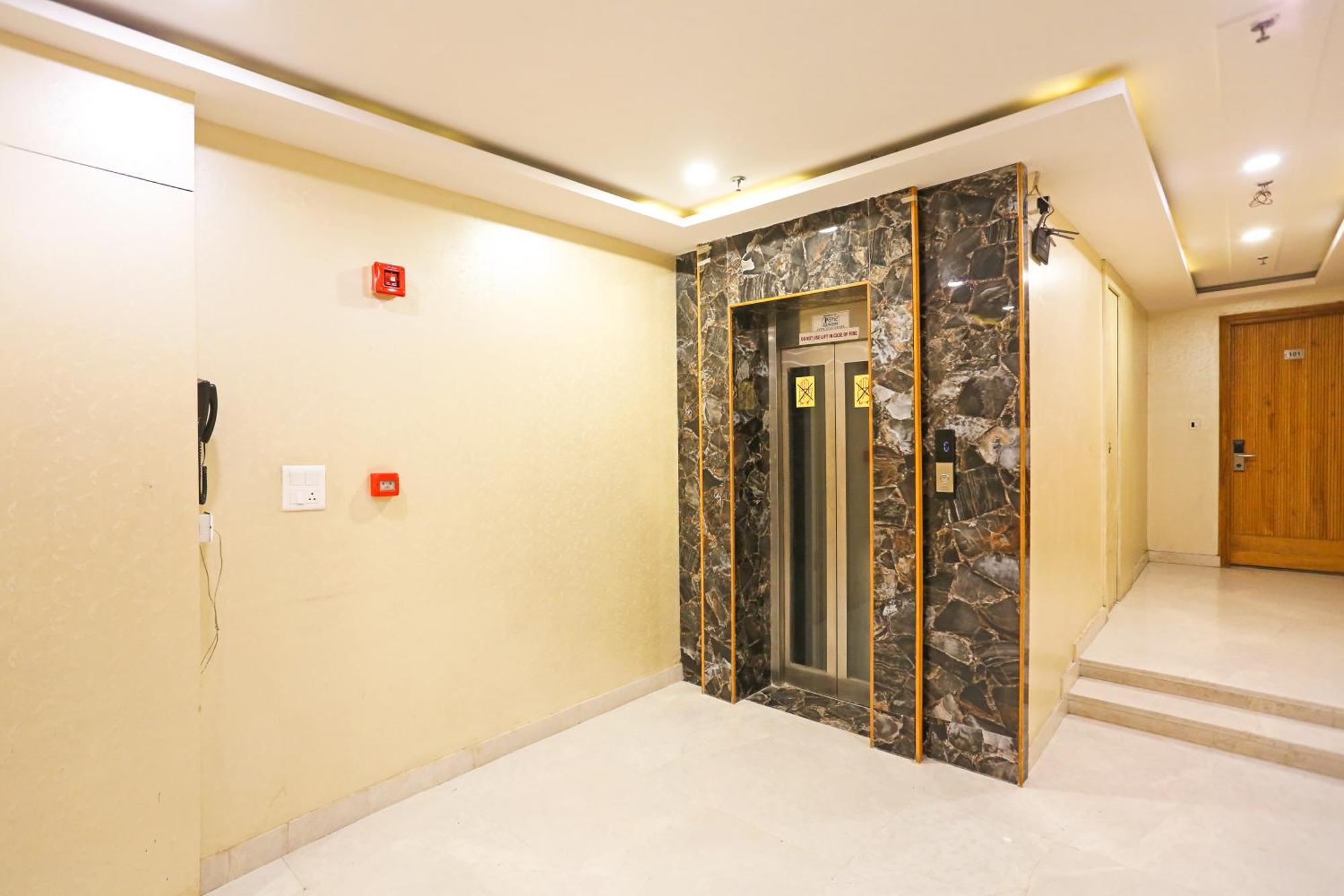 Hotel Worth Newly Bulit - New Delhi Buitenkant foto